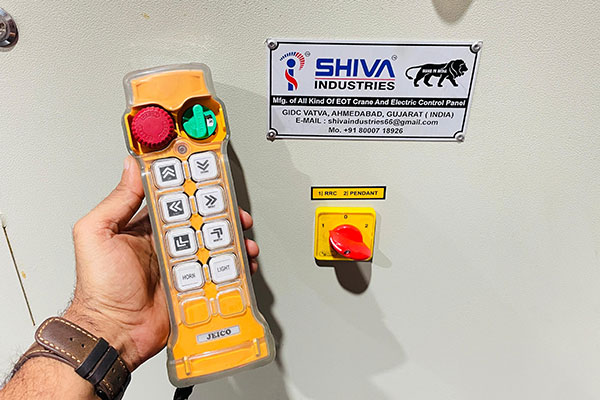 NextGen-EOT-Crane-Control-Panel02